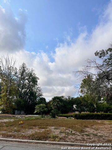 Image 3 of 9 For 430 Morningside