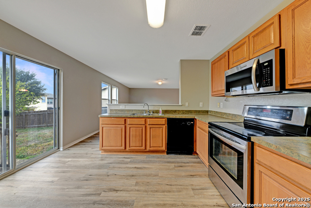 Image 11 of 28 For 605 Gatewood Briar