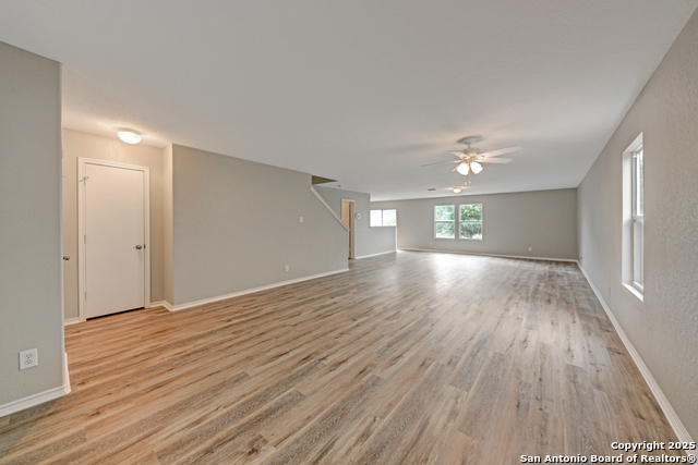 Image 4 of 28 For 605 Gatewood Briar