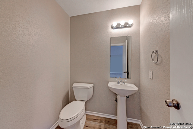 Image 8 of 28 For 605 Gatewood Briar