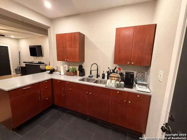 Image 2 of 11 For 251 Woodlawn E