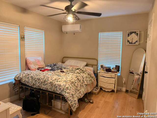 Image 6 of 11 For 251 Woodlawn E