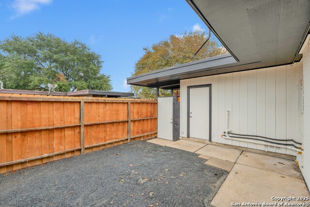 Image 4 of 14 For 600 Gentleman  4