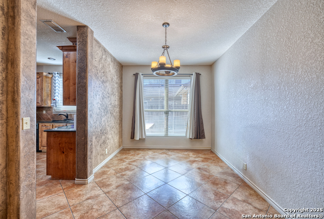 Image 11 of 27 For 3 Briar Court