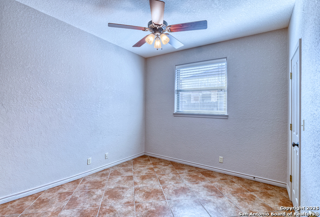 Image 21 of 27 For 3 Briar Court