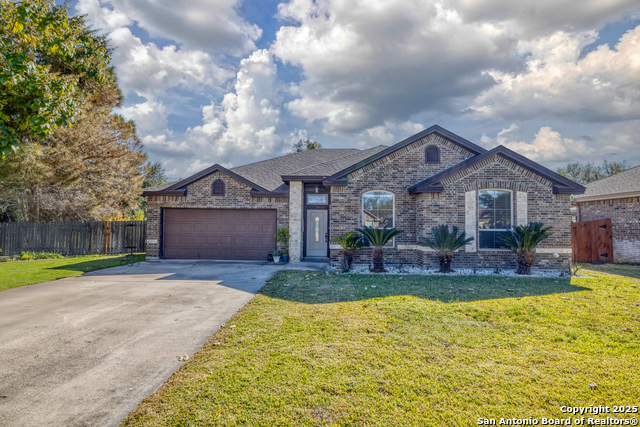 Image 3 of 27 For 3 Briar Court