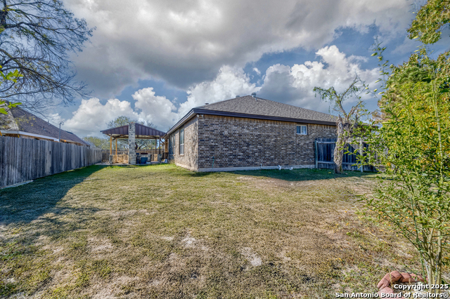 Image 4 of 27 For 3 Briar Court