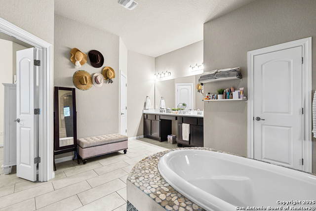 Image 17 of 36 For 8116 Grierson