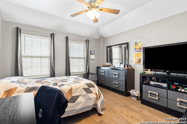 Image 21 of 36 For 8116 Grierson