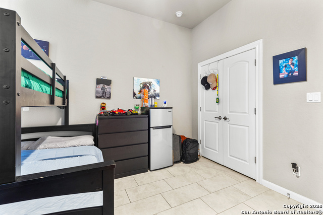 Image 28 of 36 For 8116 Grierson