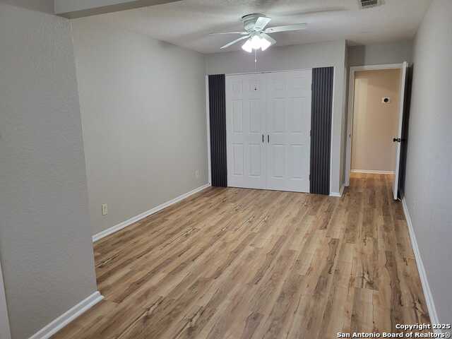 Image 13 of 18 For 1051 Country Club 19