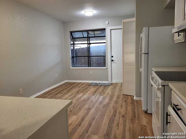 Image 15 of 18 For 1051 Country Club 19