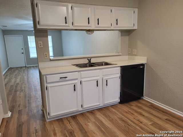 Image 8 of 18 For 1051 Country Club 19