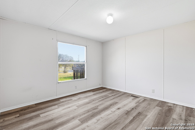 Image 12 of 26 For 22411 Savannah Hts