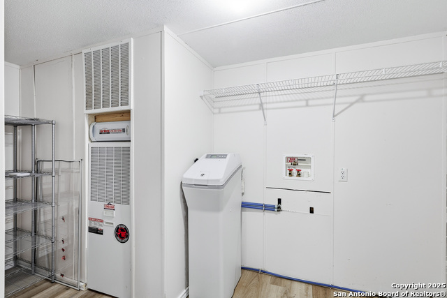 Image 16 of 26 For 22411 Savannah Hts