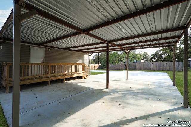 Image 17 of 26 For 22411 Savannah Hts