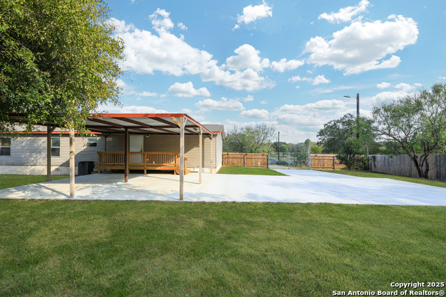 Image 18 of 26 For 22411 Savannah Hts