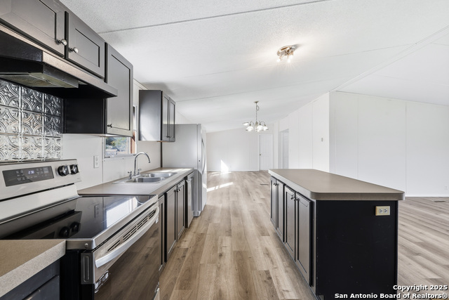 Image 6 of 26 For 22411 Savannah Hts