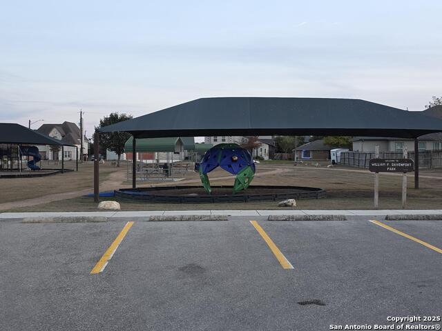 Image 4 of 5 For 15840 Chippewa