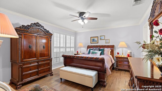 Image 16 of 23 For 165 Rampart W 202