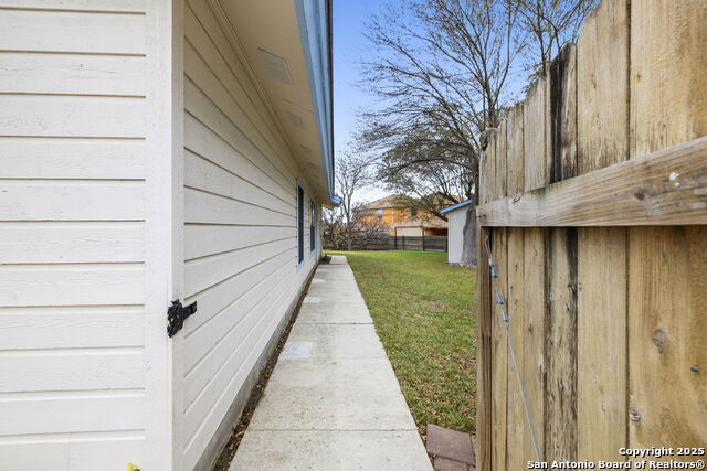 Image 4 of 44 For 3807 Pine Breeze