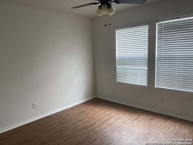 Image 19 of 27 For 25715 Gold Yarrow