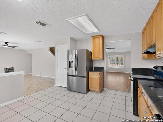 Image 12 of 38 For 7830 Fossil Banks