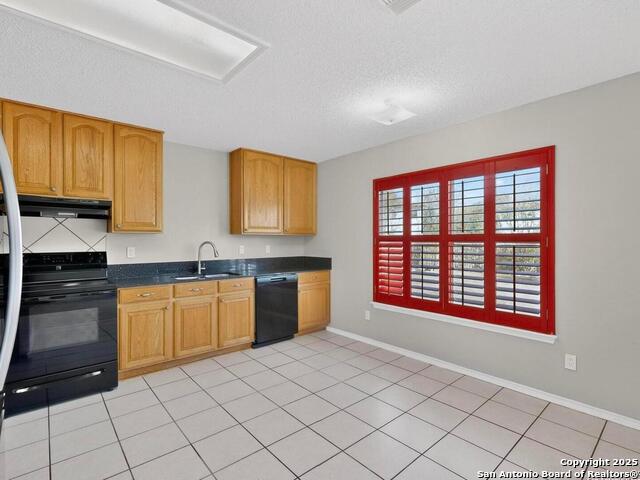 Image 13 of 38 For 7830 Fossil Banks