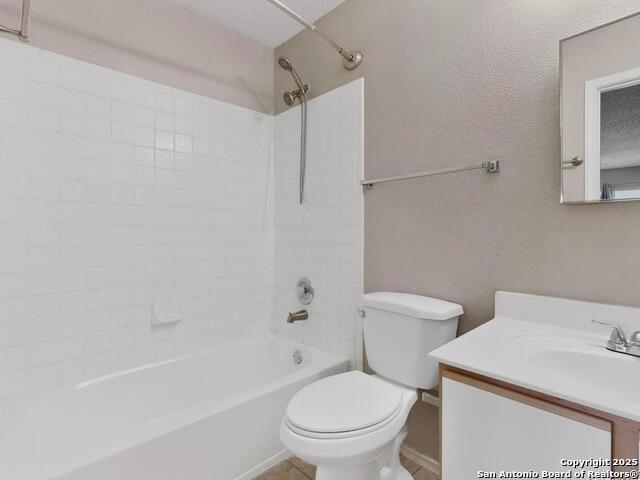 Image 17 of 38 For 7830 Fossil Banks