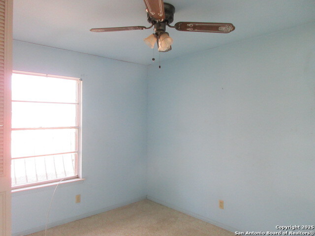 Listing photo id 17 for 5530 Prairie Flower