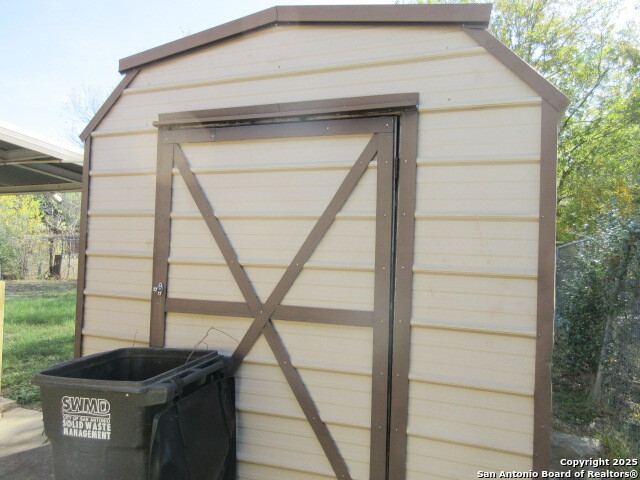 Listing photo id 24 for 5530 Prairie Flower