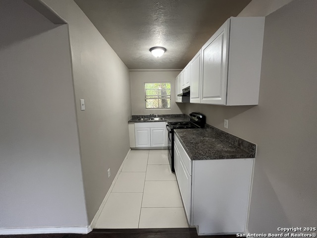 Listing photo id 9 for 3723 Martin W