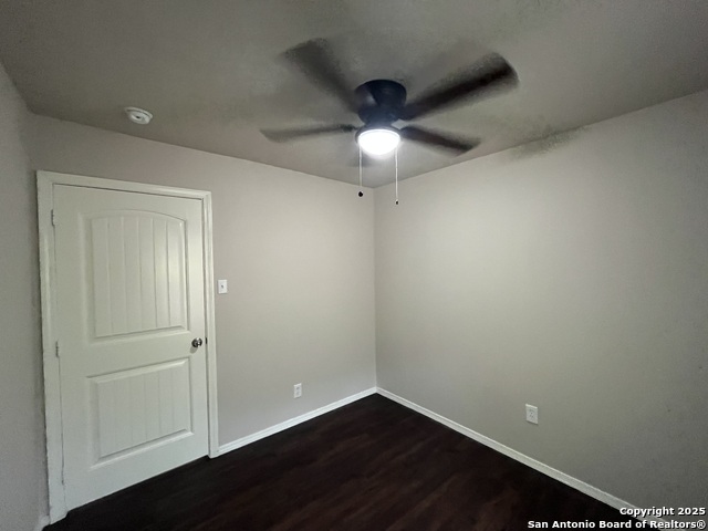 Listing photo id 14 for 3723 Martin W