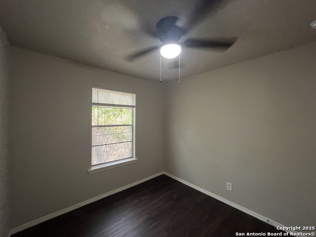 Listing photo id 16 for 3723 Martin W