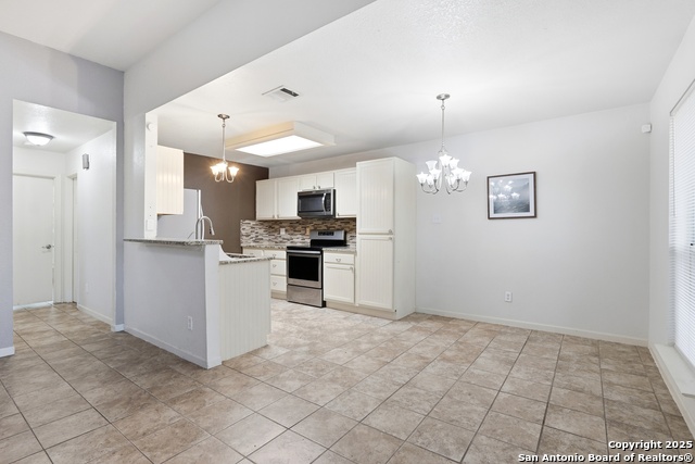 Image 12 of 32 For 2611 Cloudy Meadows