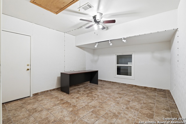 Image 15 of 32 For 2611 Cloudy Meadows