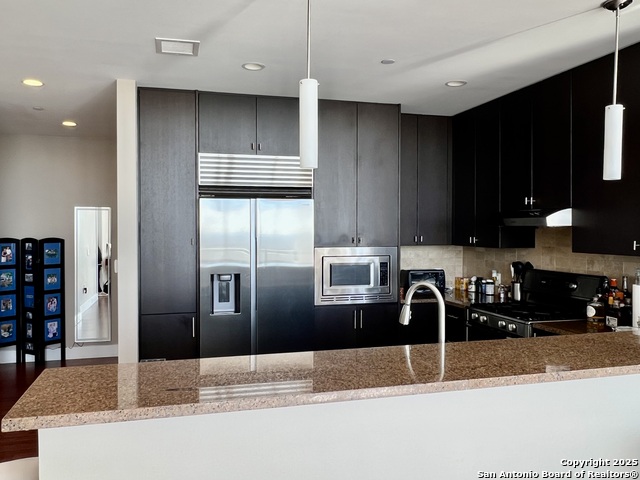 Image 6 of 16 For 610 E Market #2607