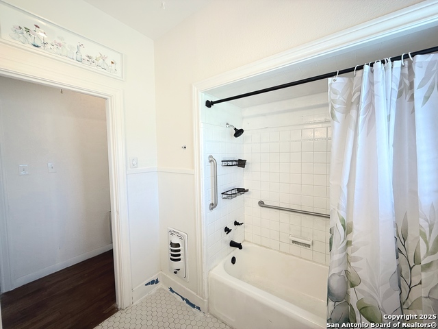 Image 20 of 47 For 1214 Sutton