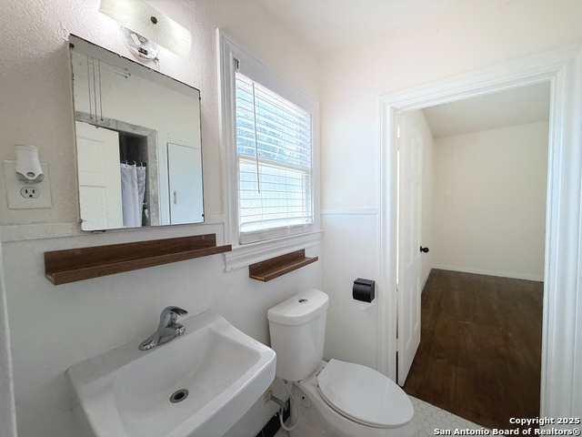 Image 25 of 47 For 1214 Sutton