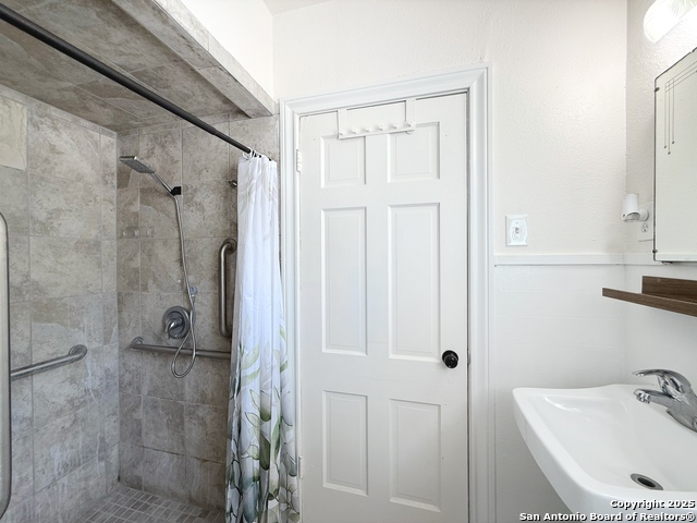 Image 26 of 47 For 1214 Sutton