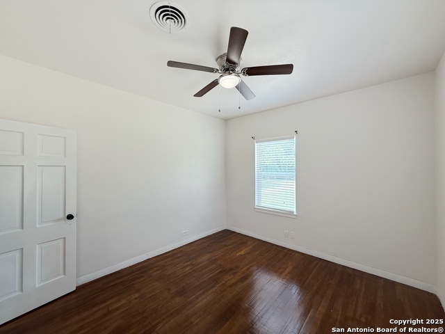 Image 32 of 47 For 1214 Sutton