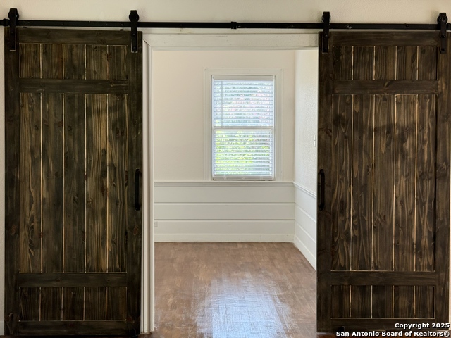 Image 37 of 47 For 1214 Sutton