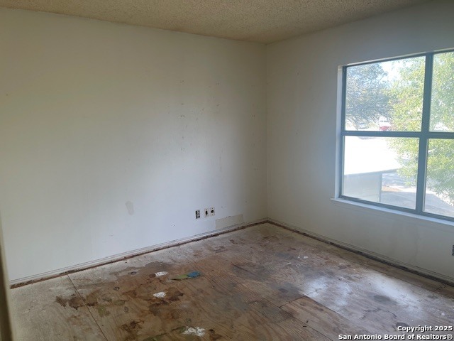 Image 18 of 34 For 8008 Wayword