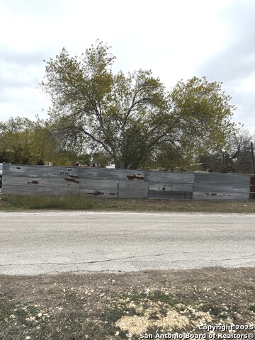 Image 3 of 4 For 3150 Churchill