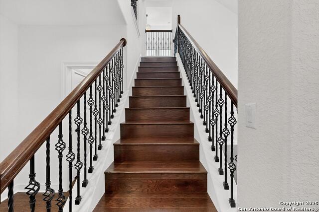 Image 10 of 44 For 18343 Valencia Vista