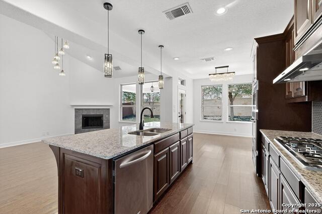 Image 13 of 44 For 18343 Valencia Vista