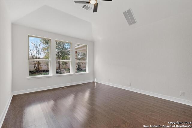 Image 18 of 44 For 18343 Valencia Vista