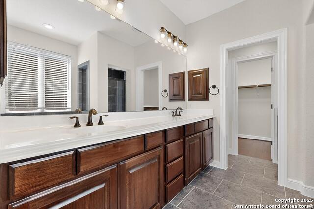 Image 21 of 44 For 18343 Valencia Vista