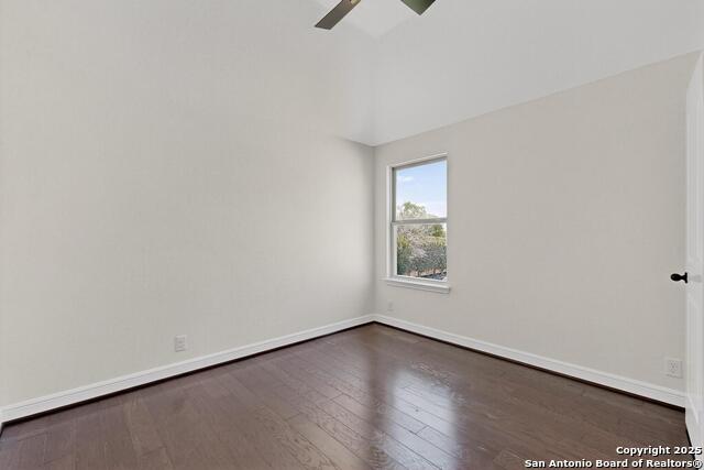 Image 38 of 44 For 18343 Valencia Vista