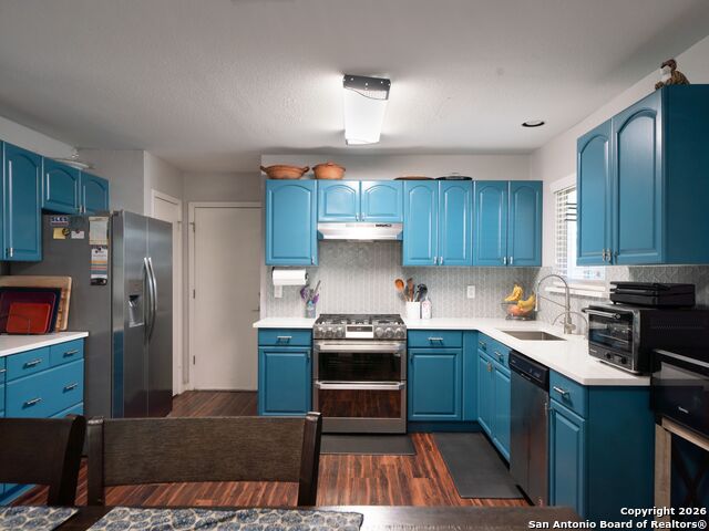 Image 10 of 27 For 14022 Tree Crossing